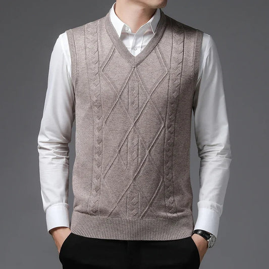 Classic Knit Argyle Sleeveless Sweater Vest for Men – Casual Layering Style